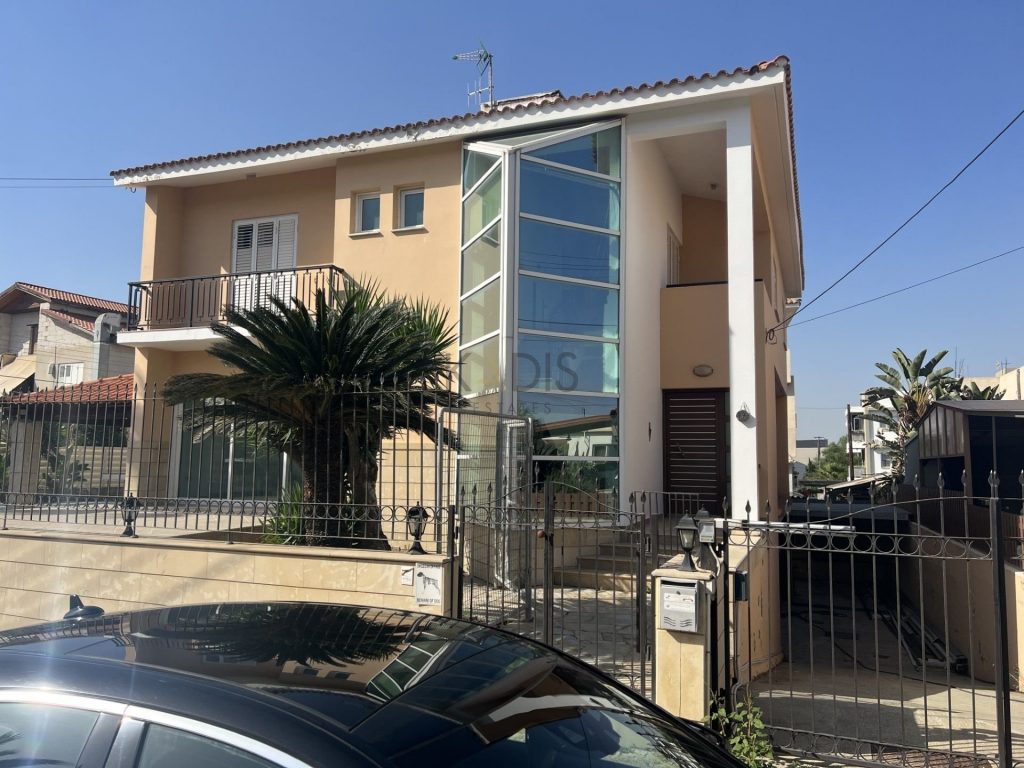 4 Bedroom House for Sale in Latsia, Nicosia District