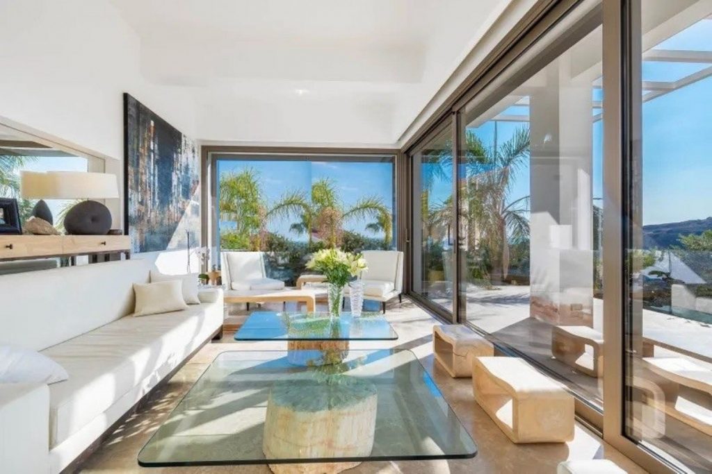 6+ Bedroom House for Sale in Agios Tychonas, Limassol District