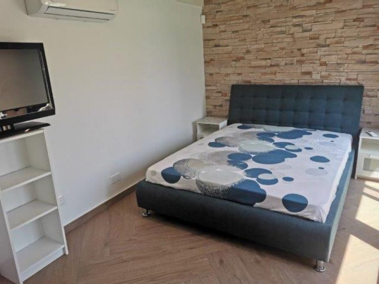6+ Bedroom House for Sale in Agios Tychonas, Limassol District