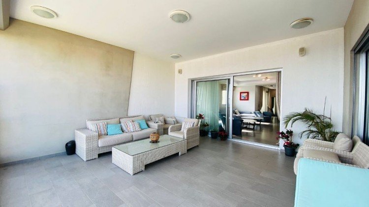 4 Bedroom Apartment for Sale in Agios Tychonas – Tourist Area, Limassol District