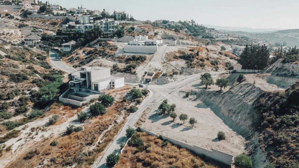 2,700m² Plot for Sale in Agios Tychonas, Limassol District