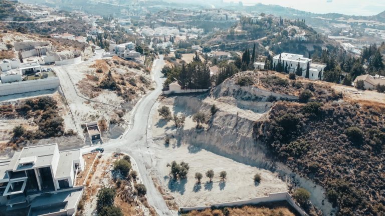 2,700m² Plot for Sale in Agios Tychonas, Limassol District