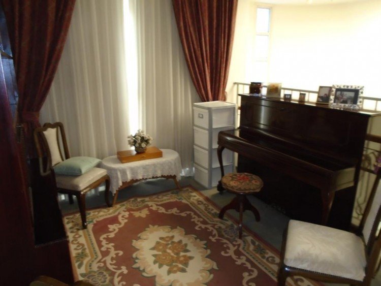 5 Bedroom House for Sale in Paphos – Agios Theodoros