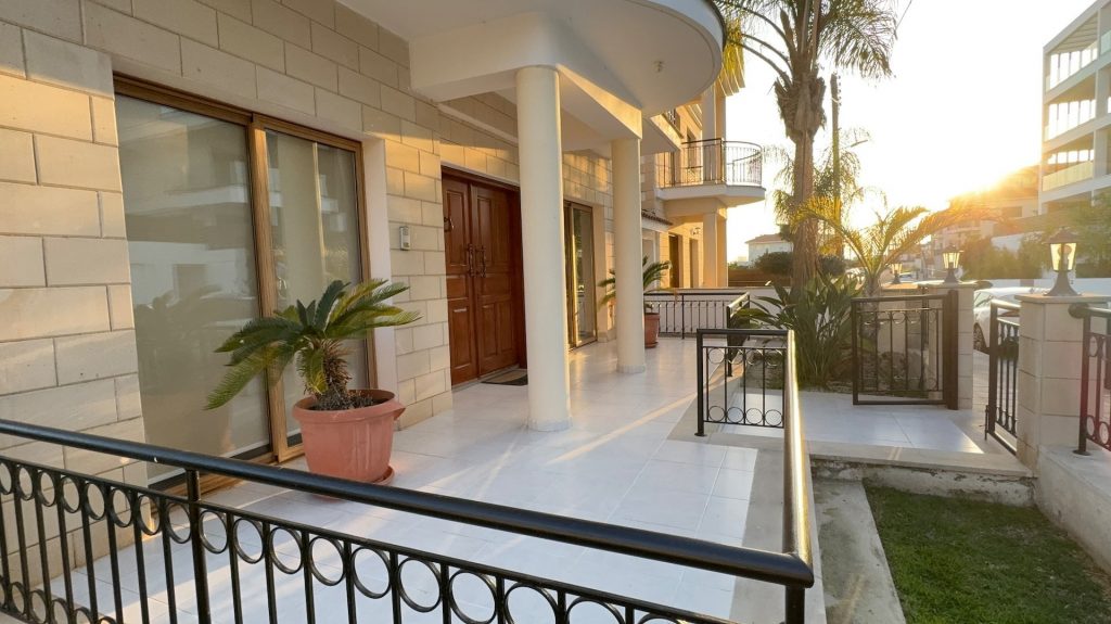 4 Bedroom House for Sale in Limassol – Agios Athanasios