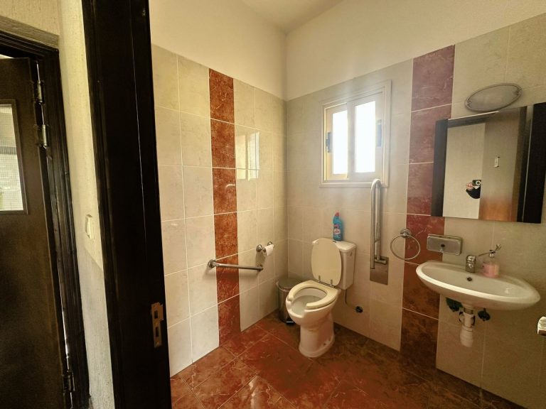 521m² Commercial for Sale in Timi, Paphos District