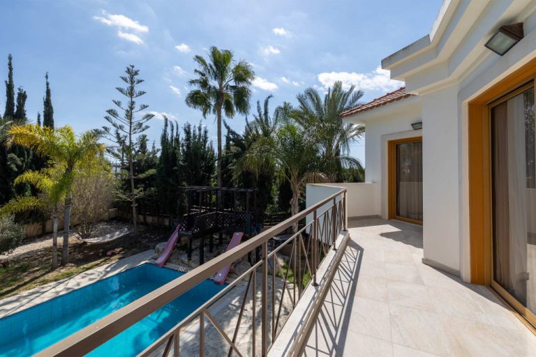 5 Bedroom Villa for Sale in Larnaca District