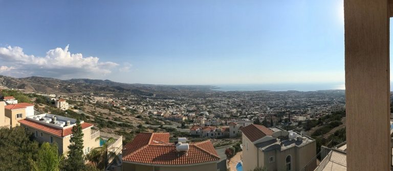 5 Bedroom House for Sale in Peyia, Paphos District