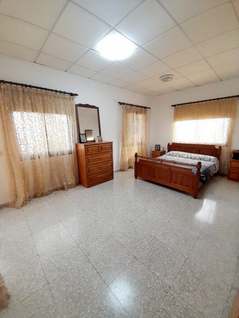 6+ Bedroom House for Sale in Paphos