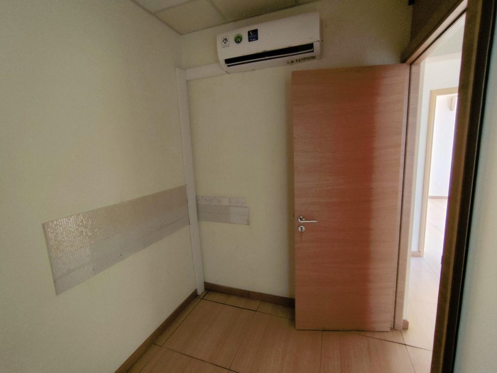 95m² Office for Rent in Limassol – Mesa Geitonia