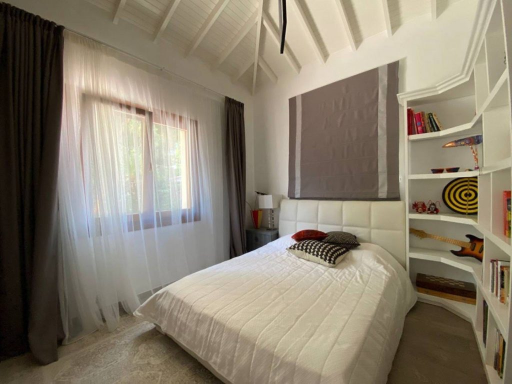 6+ Bedroom House for Sale in Aphrodite Hills, Paphos District