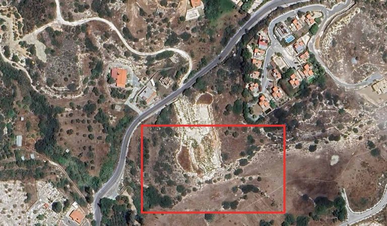 1,800m² Residential Plot for Sale in Agios Tychonas, Limassol District