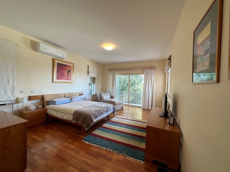 5 Bedroom House for Sale in Limassol District