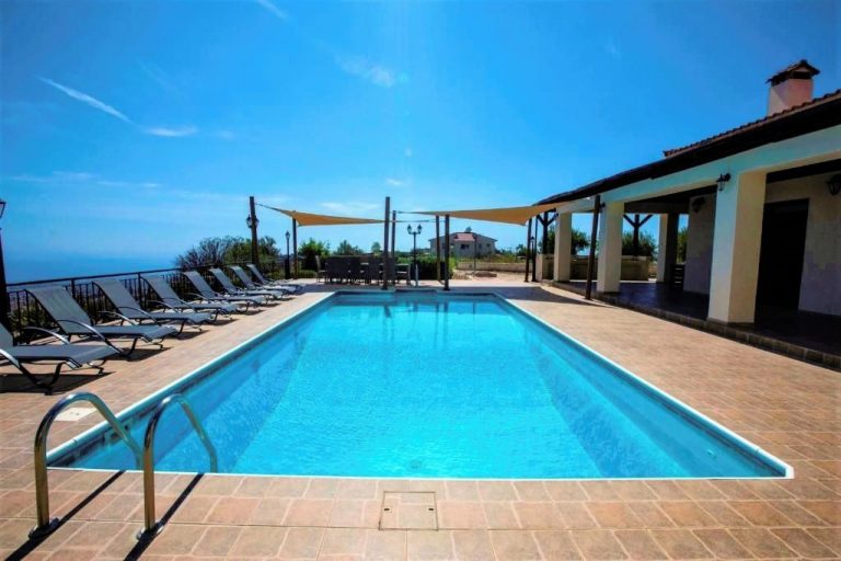 6+ Bedroom House for Sale in Kathikas, Paphos District