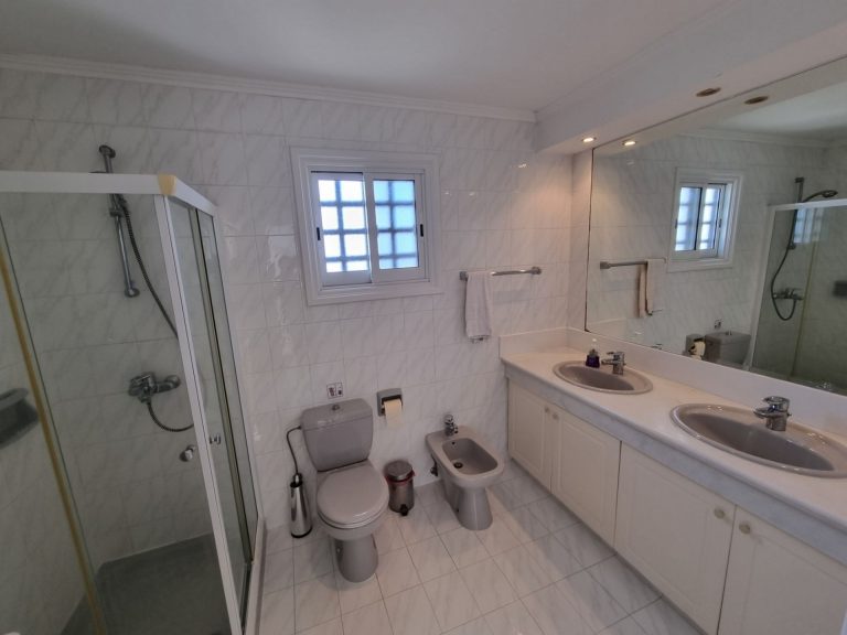 5 Bedroom House for Sale in Tala, Paphos District