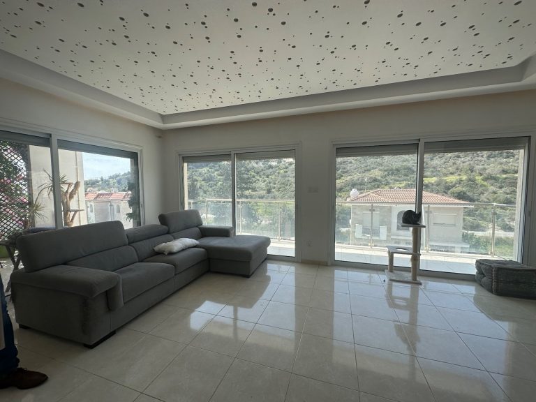 4 Bedroom House for Sale in Agios Tychonas, Limassol District