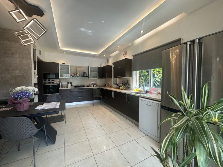 4 Bedroom House for Sale in Agios Tychonas, Limassol District