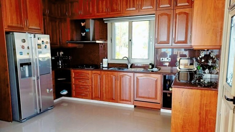 5 Bedroom House for Rent in Sea Caves, Paphos District