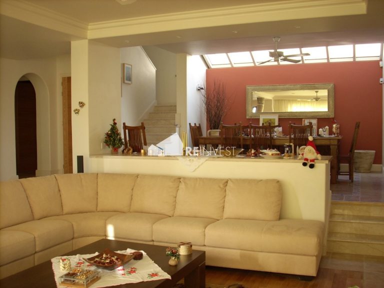 5 Bedroom House for Sale in Geroskipou, Paphos District