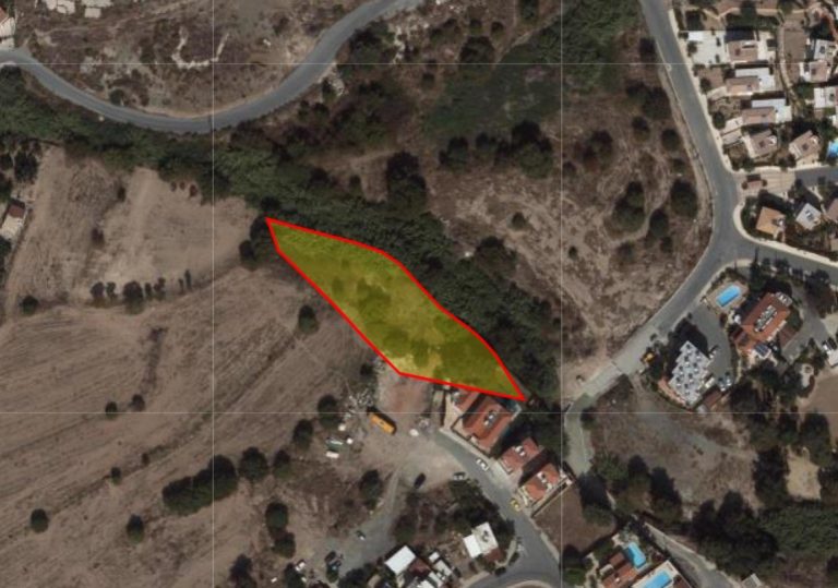 2,184m² Plot for Sale in Paphos – Moutallos
