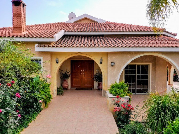 5 Bedroom House for Rent in Limassol District