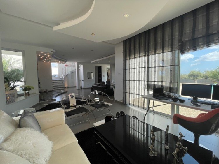 4 Bedroom House for Rent in Ypsonas, Limassol District