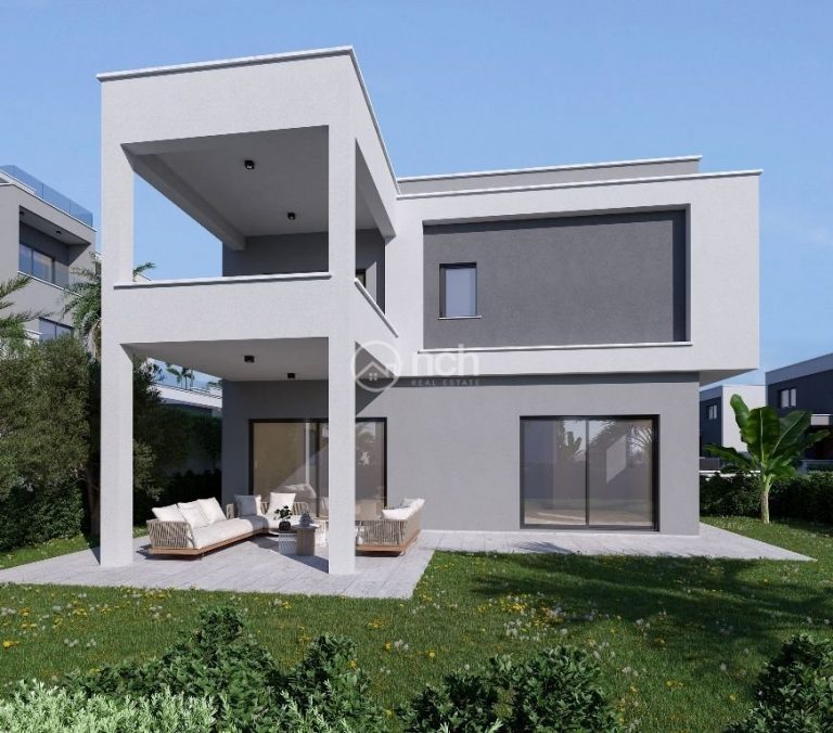 5 Bedroom House for Sale in Agios Tychonas, Limassol District