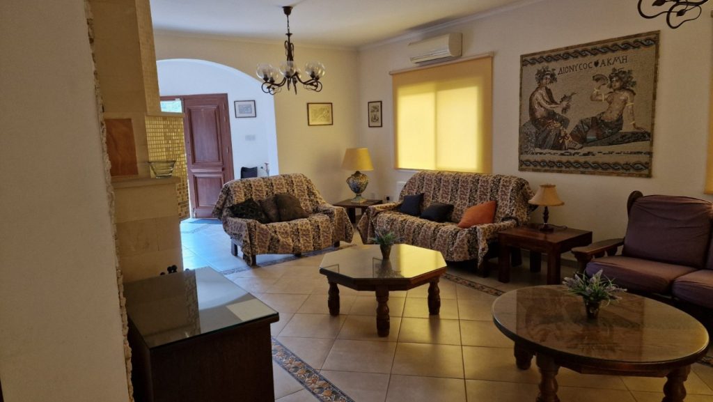 6+ Bedroom House for Rent in Kolossi, Limassol District
