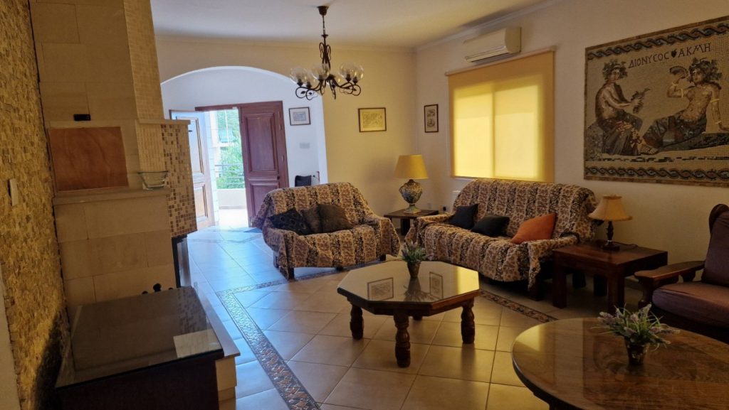 6+ Bedroom House for Rent in Kolossi, Limassol District