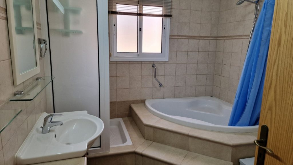 6+ Bedroom House for Rent in Kolossi, Limassol District