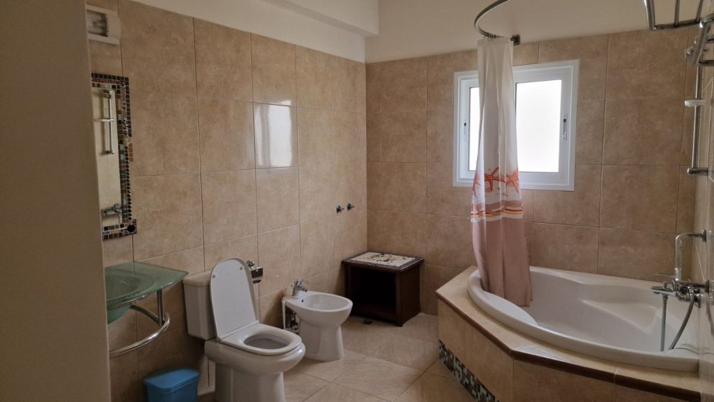 6+ Bedroom House for Rent in Kolossi, Limassol District