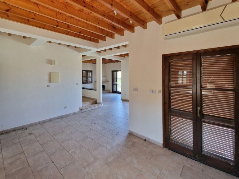 2 Bedroom Villa for Sale in Nea Dimmata, Paphos District
