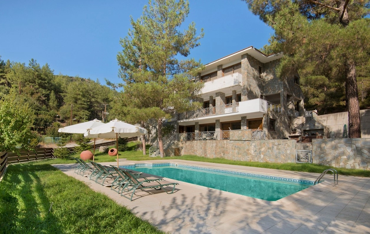 4 Bedroom Villa for Rent in Limassol District