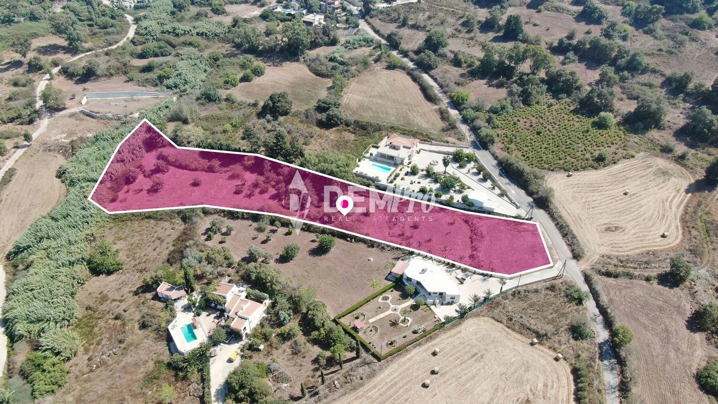 8,362m² Plot for Sale in Paphos District