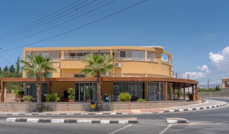 2500m² Commercial for Sale in Kato Paphos