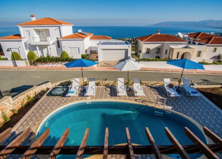 5 Bedroom House for Sale in Neo Chorio Pafou, Paphos District