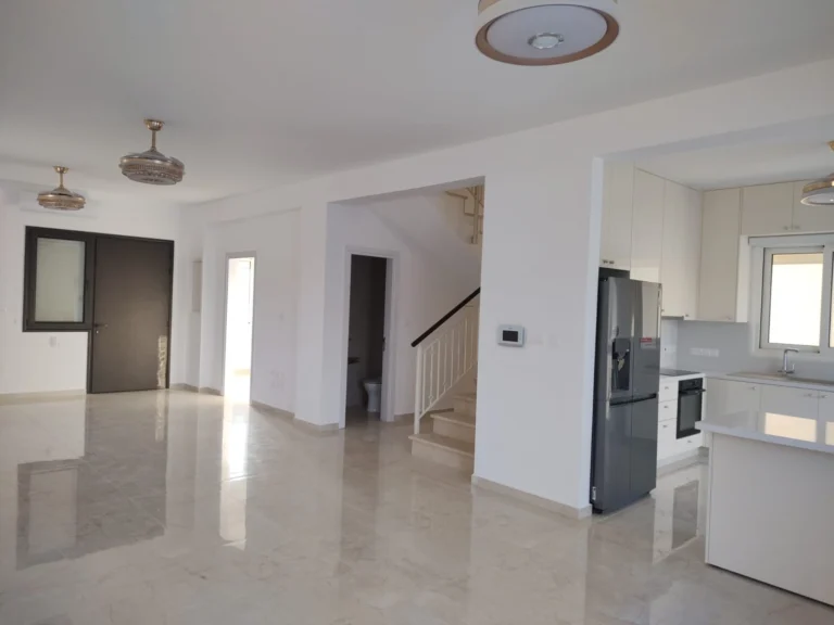 5 Bedroom House for Rent in Palodeia, Limassol District