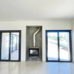 3 Bedroom House for Sale in Agios Tychonas, Limassol District