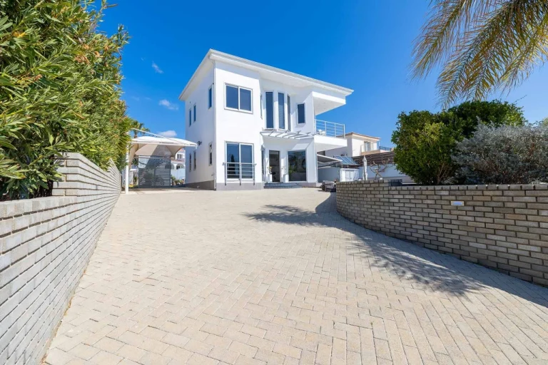 3 Bedroom House for Sale in Pegeia, Paphos District