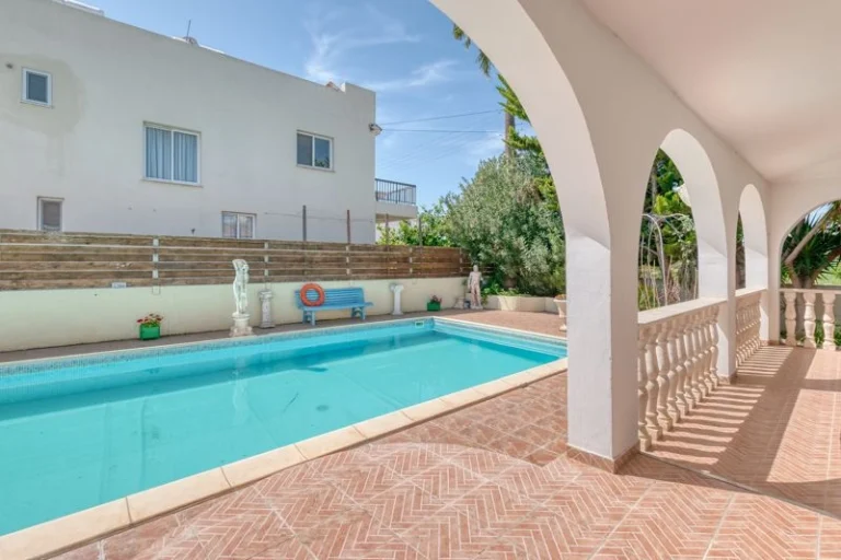 4 Bedroom House for Sale in Paralimni, Famagusta District