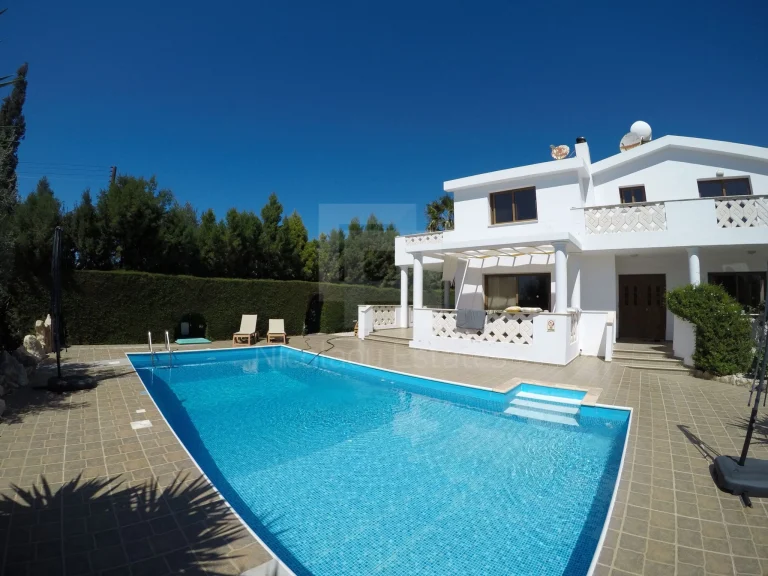 3 Bedroom House for Rent in Peyia, Paphos District