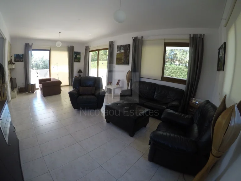 3 Bedroom House for Rent in Peyia, Paphos District