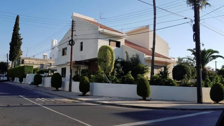 4 Bedroom House for Sale in Limassol – Agios Nektarios