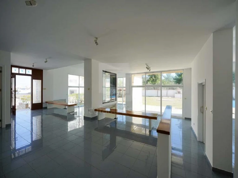 Cheap Houses and Villas for Sale Nicosia up to 800000 euro