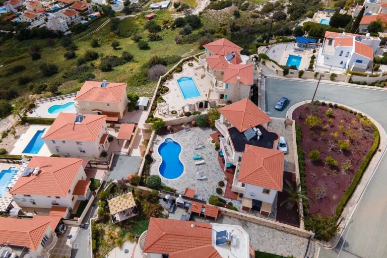 4 Bedroom House for Sale in Peyia, Paphos District