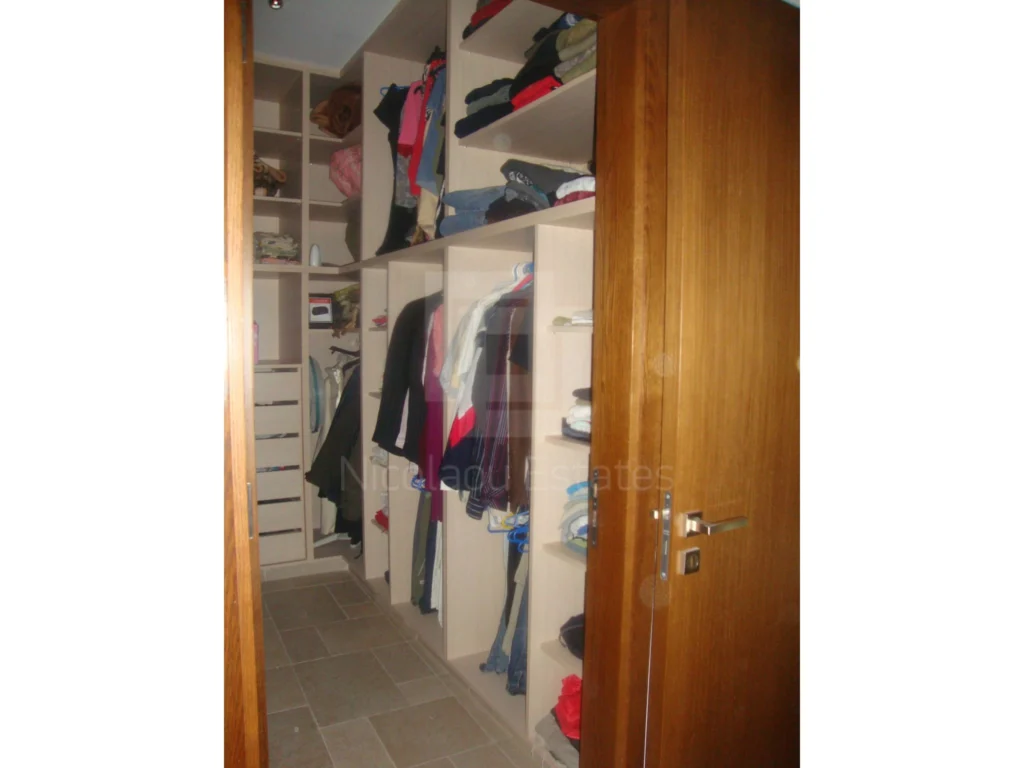 5 Bedroom House for Sale in Akrounta, Limassol District