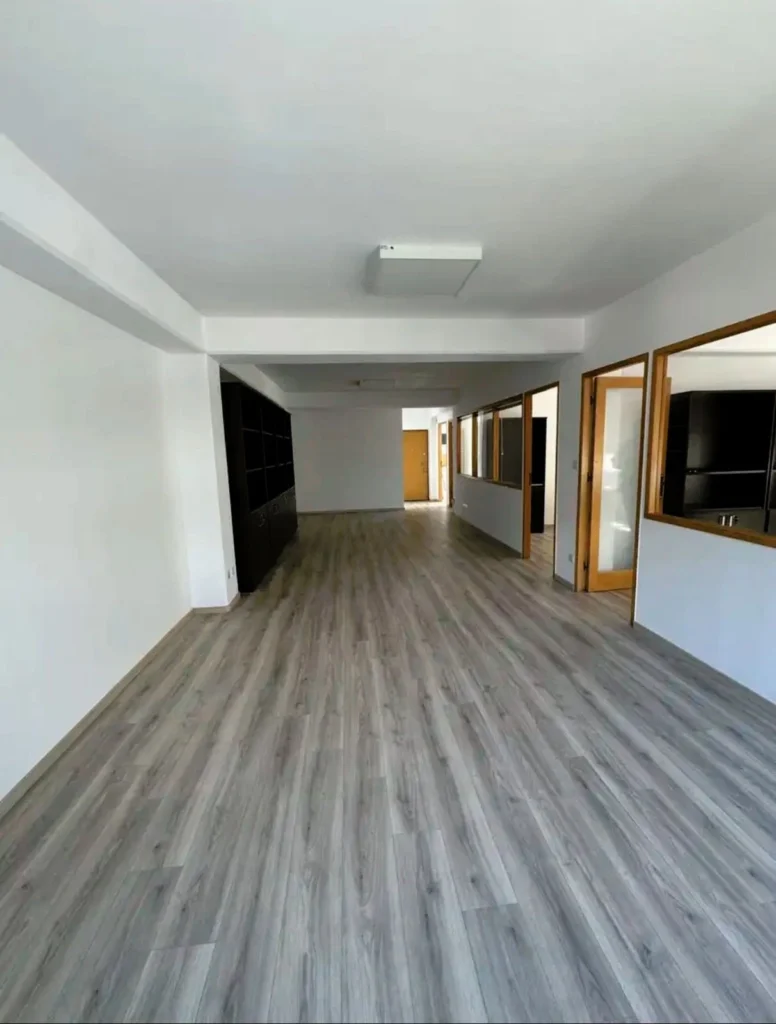 125m² Office for Rent in Limassol District