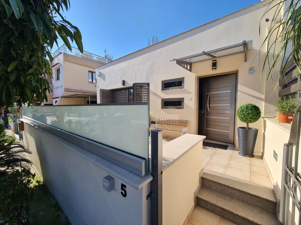 2 Bedroom Villa for Sale in Limassol – Apostolos Andreas