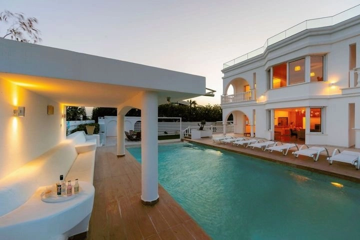 6+ Bedroom Villa for Rent in Coral Bay, Paphos District