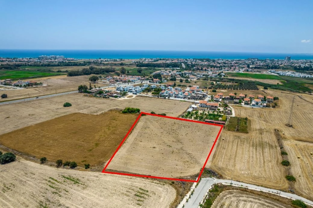9,700m² Residential Plot for Sale in Pyla, Larnaca District