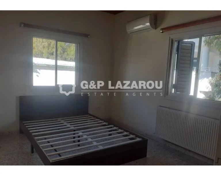 2 Bedroom House for Sale in Agios Dometios, Nicosia District